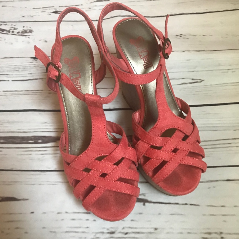 Coral wedges (3 in.)
